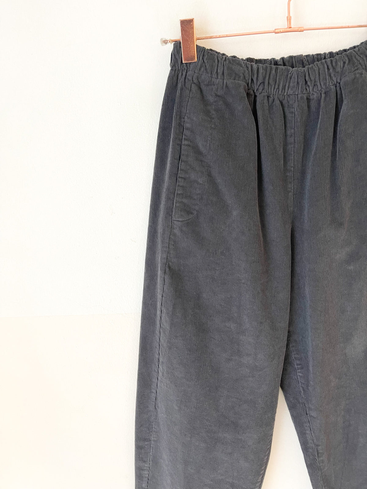 Pantalón Johan Gris