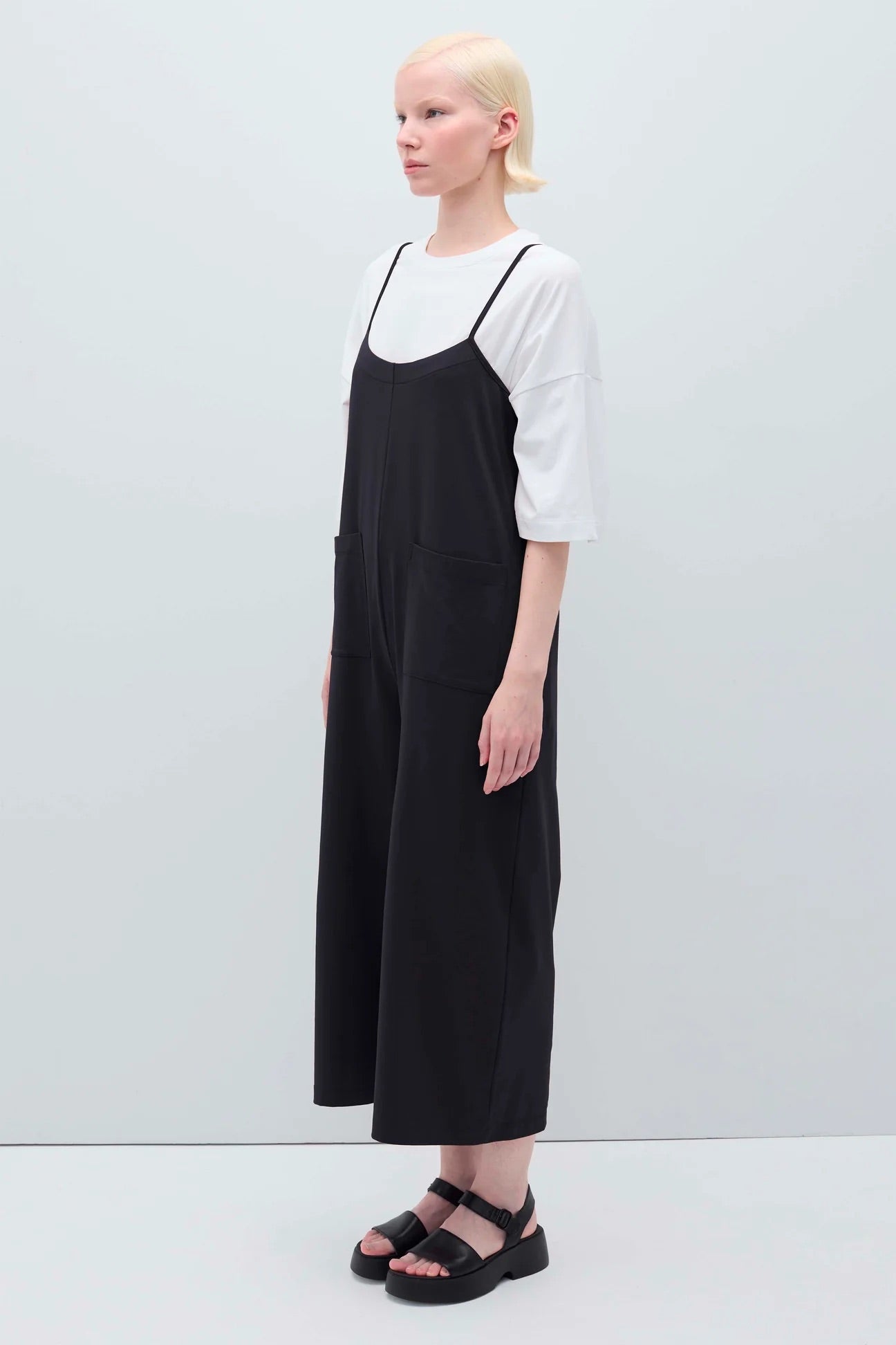 Mono Lar Black
