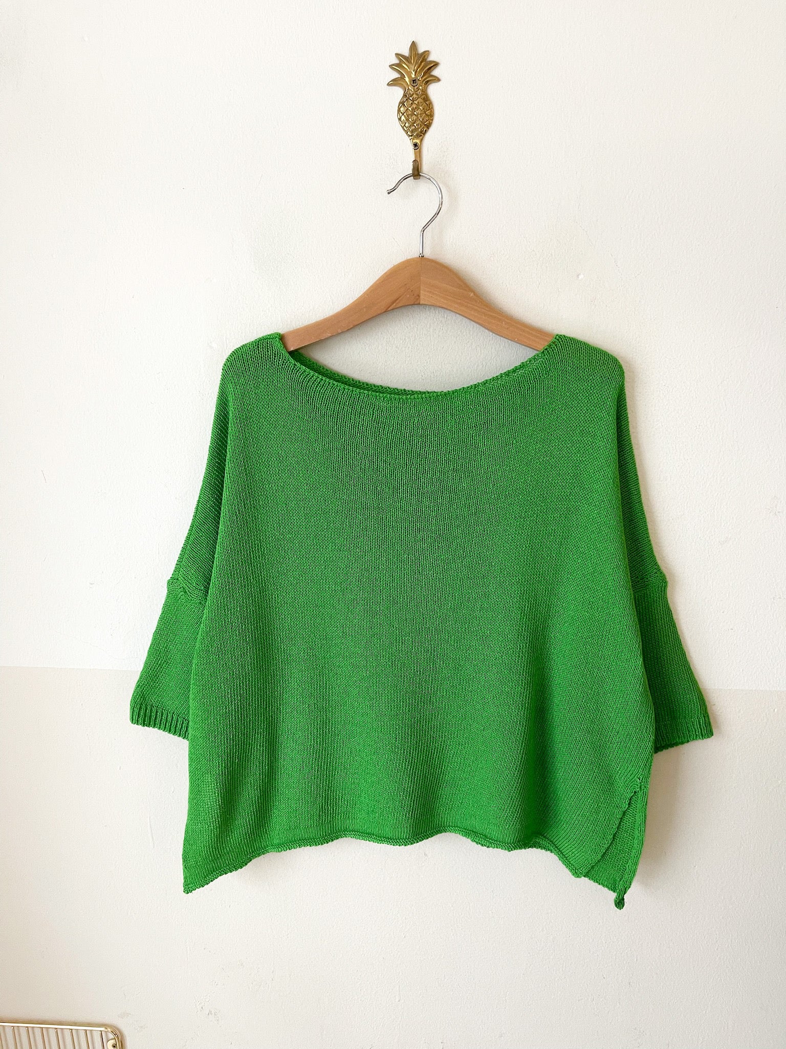 Top Alaia