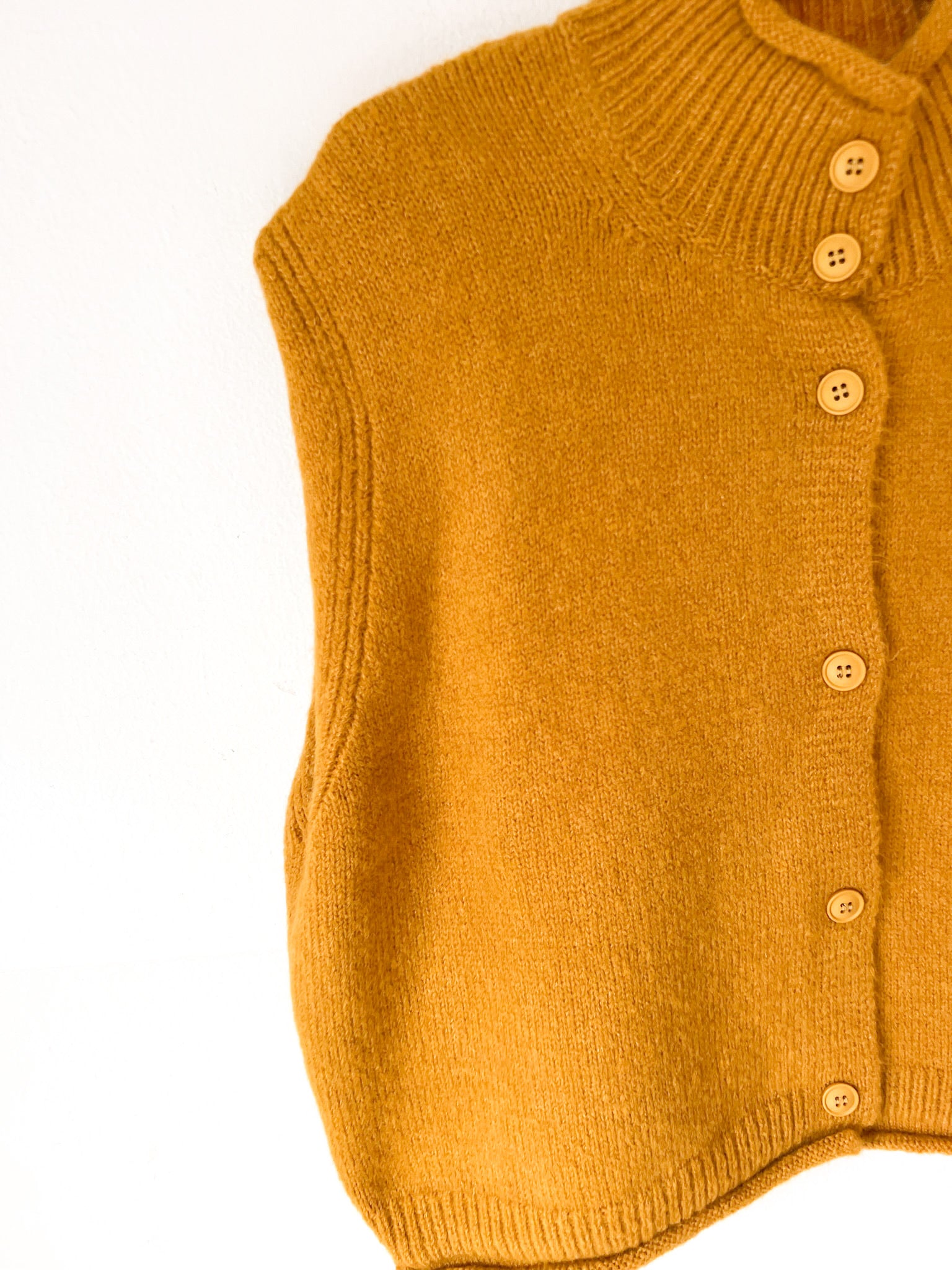 Chaleco Saja Amarillo
